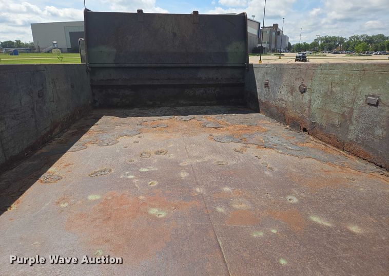 image for item DY0993 1979 International 1854 dump truck