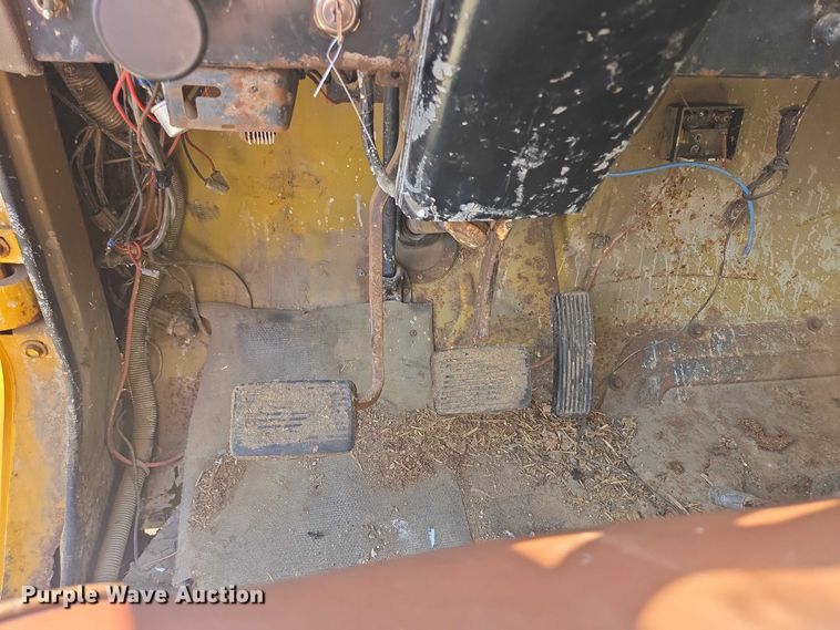 image for item DY0993 1979 International 1854 dump truck