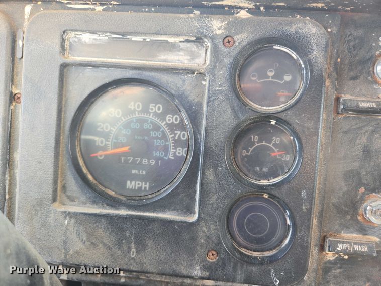 image for item DY0993 1979 International 1854 dump truck