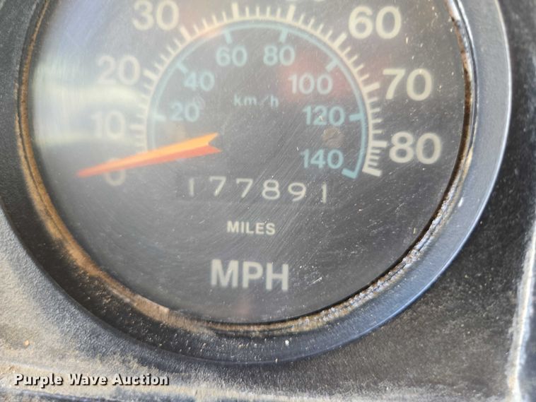 image for item DY0993 1979 International 1854 dump truck