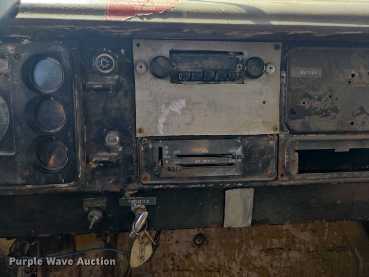 image for item DY0993 1979 International 1854 dump truck