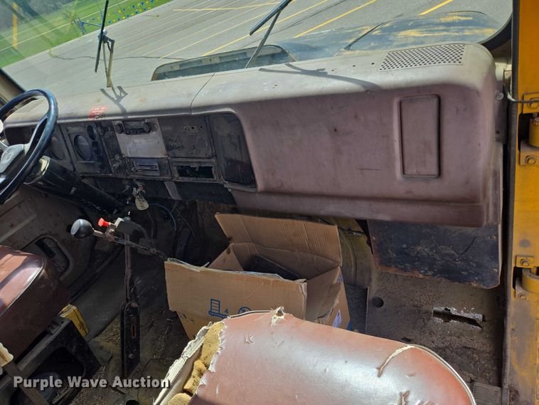 image for item DY0993 1979 International 1854 dump truck