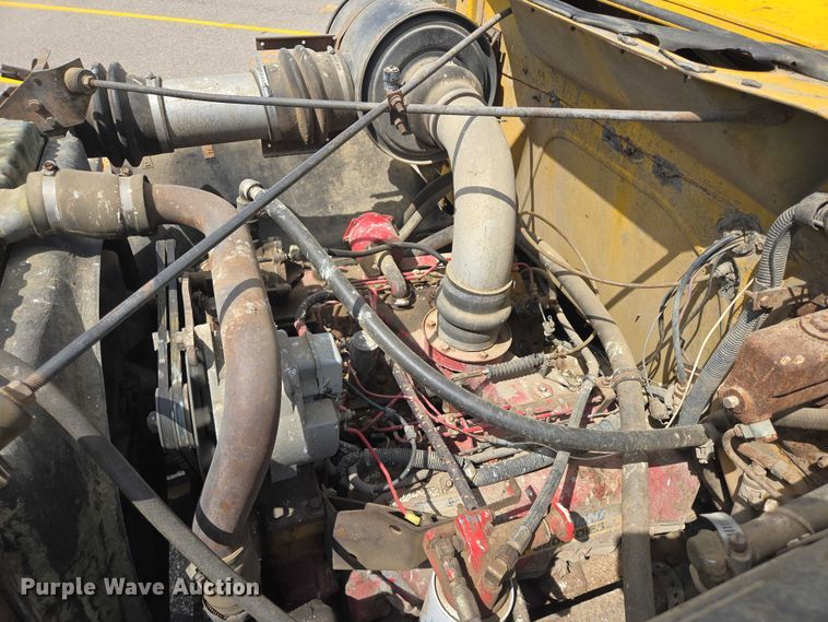 image for item DY0993 1979 International 1854 dump truck