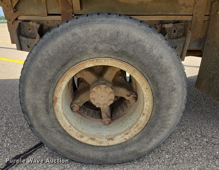 image for item DY0993 1979 International 1854 dump truck