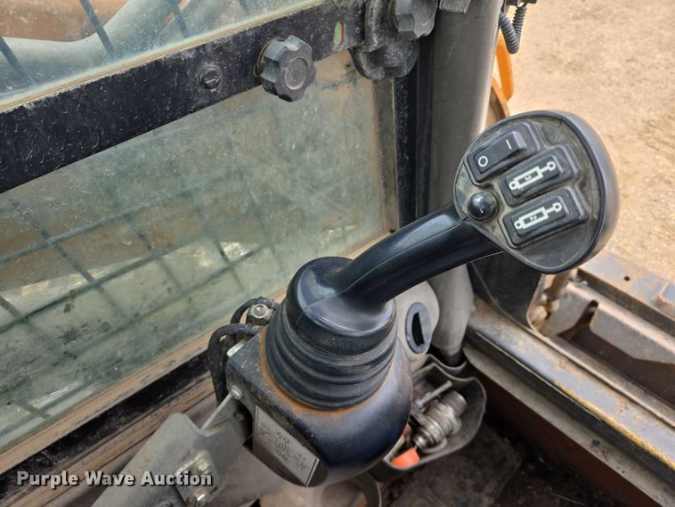 image for item DY1080 2015 Case SV280 tracked skid steer loader