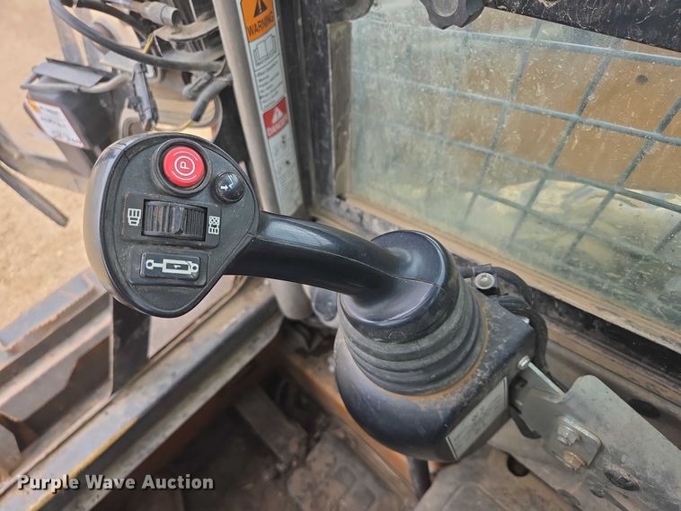 image for item DY1080 2015 Case SV280 tracked skid steer loader