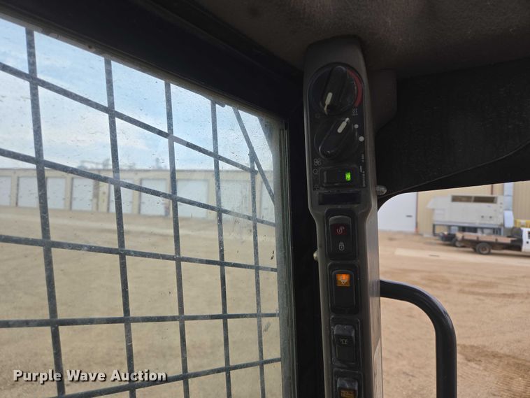 image for item DY1080 2015 Case SV280 tracked skid steer loader