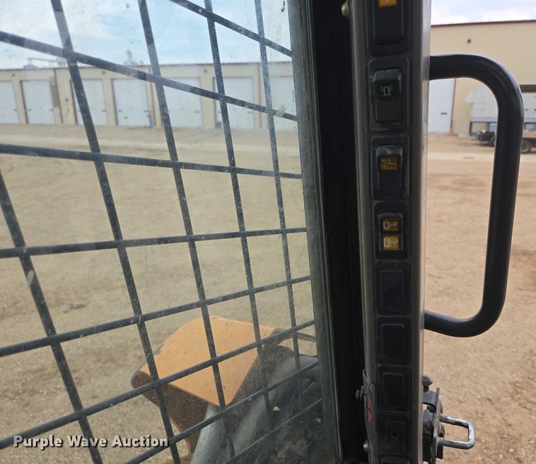 image for item DY1080 2015 Case SV280 tracked skid steer loader