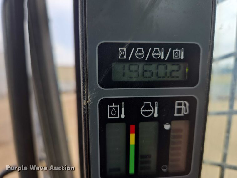 image for item DY1080 2015 Case SV280 tracked skid steer loader