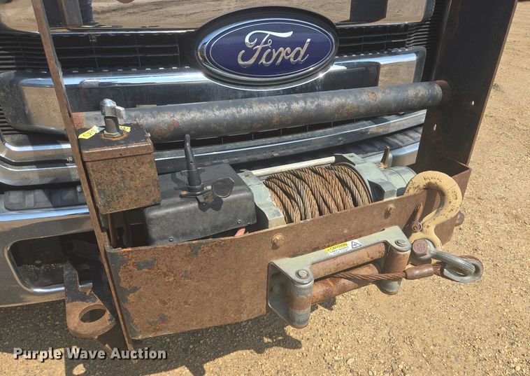 image for item DY1083 2015 Ford F450 Crew Cab utility / service truck