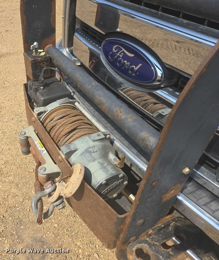 image for item DY1083 2015 Ford F450 Crew Cab utility / service truck