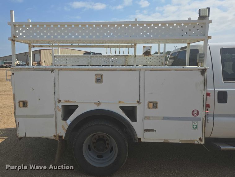 image for item DY1083 2015 Ford F450 Crew Cab utility / service truck