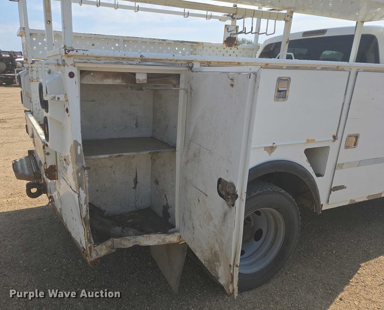 image for item DY1083 2015 Ford F450 Crew Cab utility / service truck