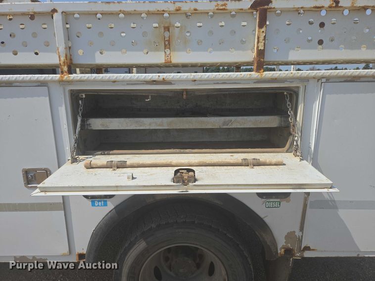 image for item DY1083 2015 Ford F450 Crew Cab utility / service truck