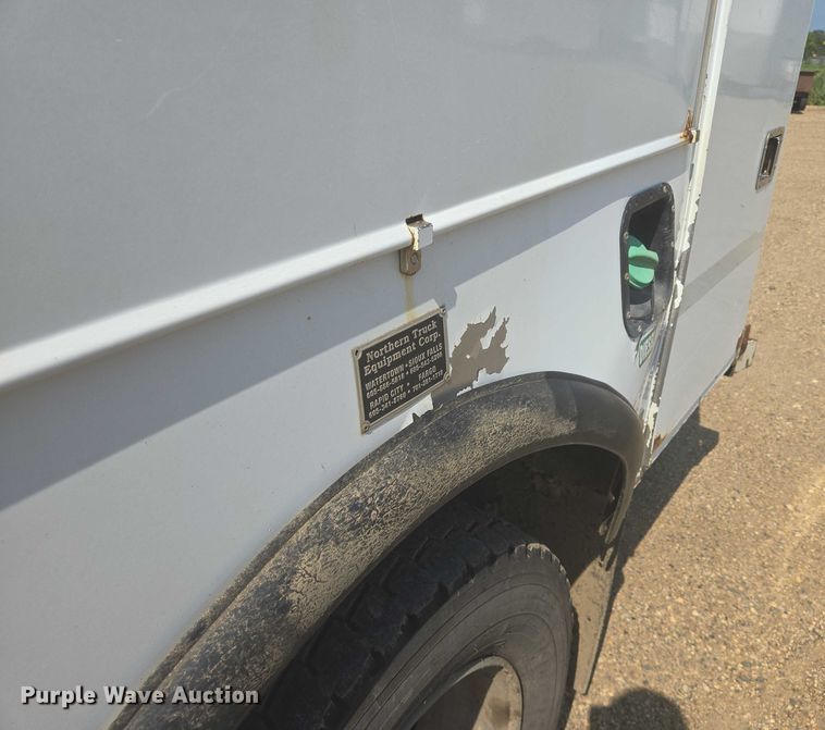 image for item DY1083 2015 Ford F450 Crew Cab utility / service truck