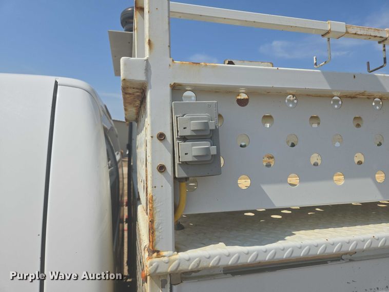 image for item DY1083 2015 Ford F450 Crew Cab utility / service truck