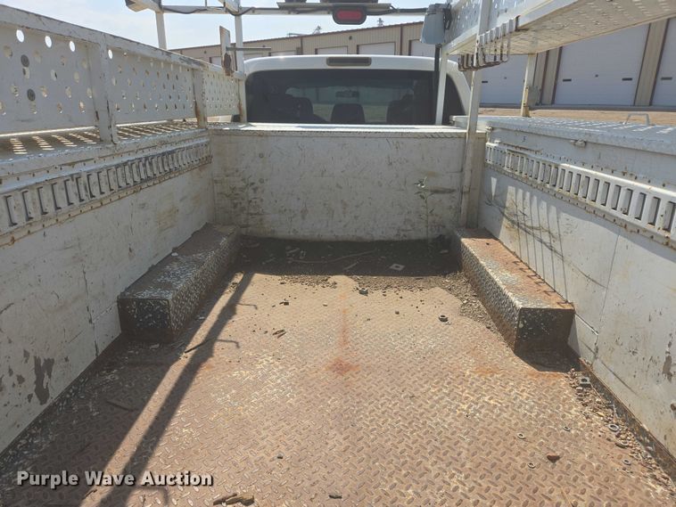 image for item DY1083 2015 Ford F450 Crew Cab utility / service truck