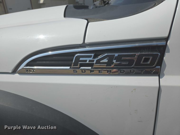 image for item DY1083 2015 Ford F450 Crew Cab utility / service truck