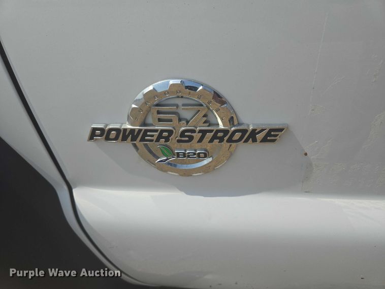 image for item DY1083 2015 Ford F450 Crew Cab utility / service truck