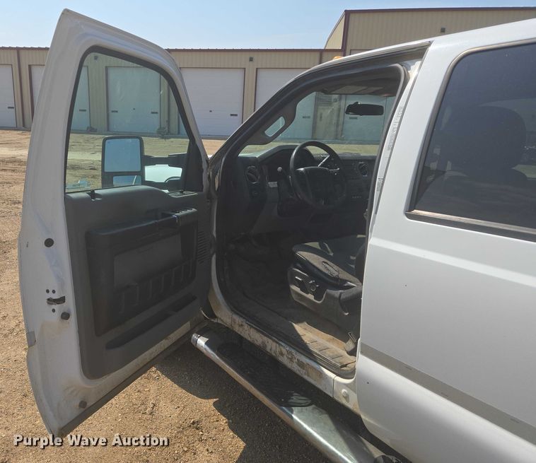 image for item DY1083 2015 Ford F450 Crew Cab utility / service truck