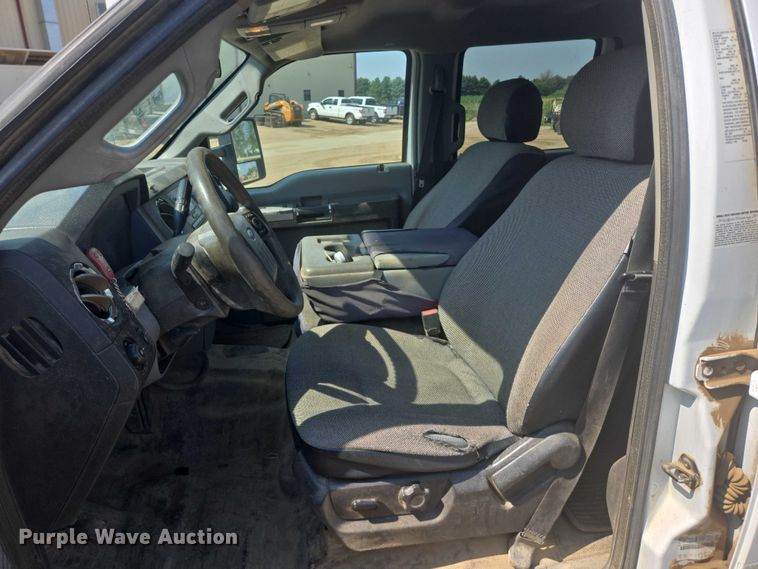 image for item DY1083 2015 Ford F450 Crew Cab utility / service truck