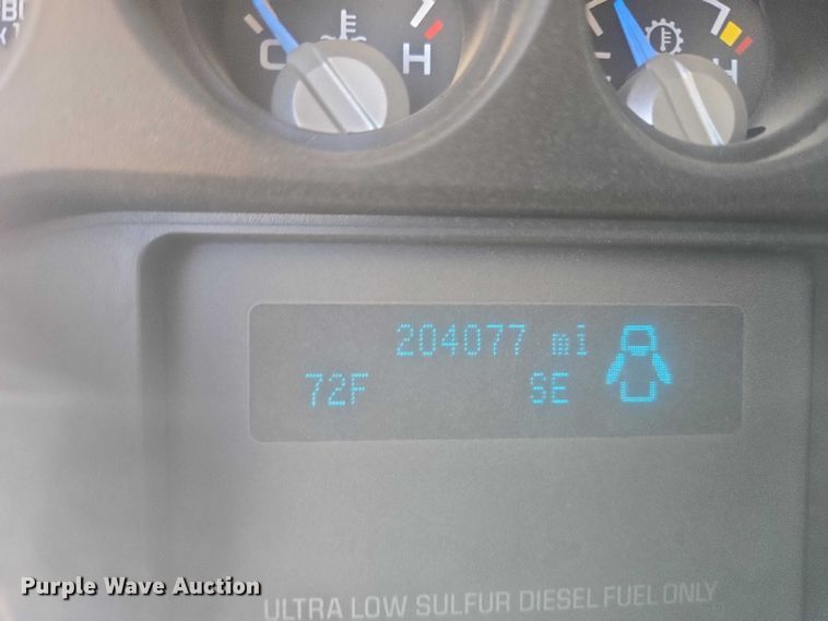 image for item DY1083 2015 Ford F450 Crew Cab utility / service truck