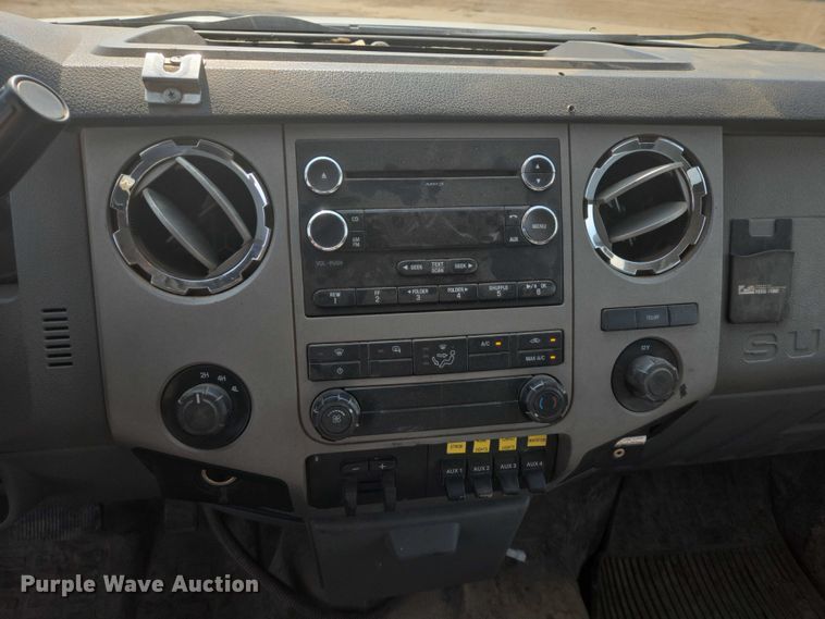 image for item DY1083 2015 Ford F450 Crew Cab utility / service truck