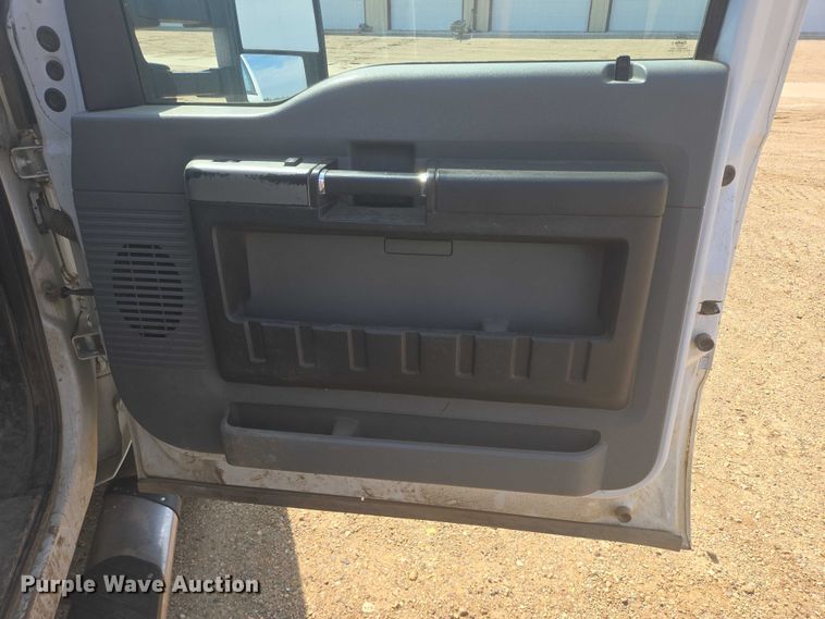 image for item DY1083 2015 Ford F450 Crew Cab utility / service truck