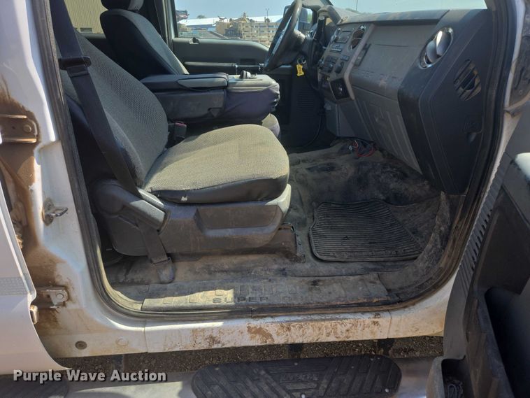 image for item DY1083 2015 Ford F450 Crew Cab utility / service truck