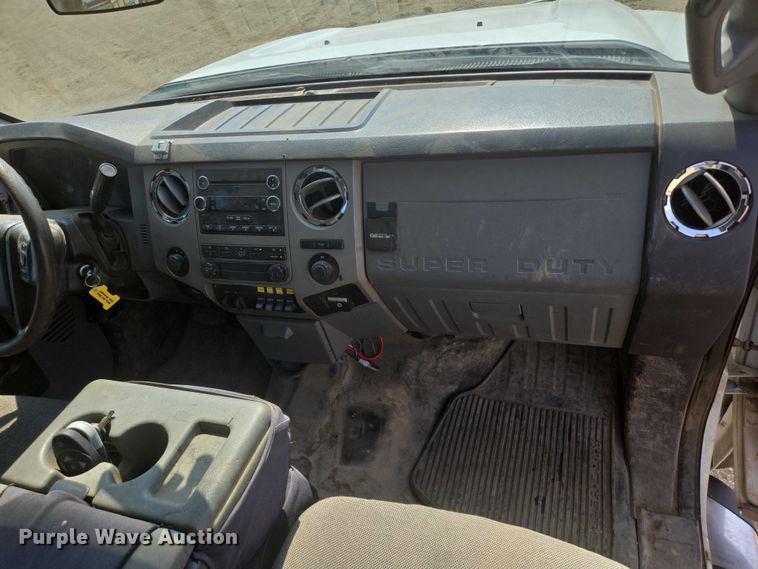 image for item DY1083 2015 Ford F450 Crew Cab utility / service truck