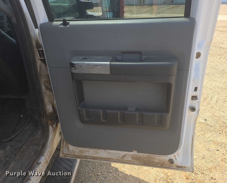 image for item DY1083 2015 Ford F450 Crew Cab utility / service truck