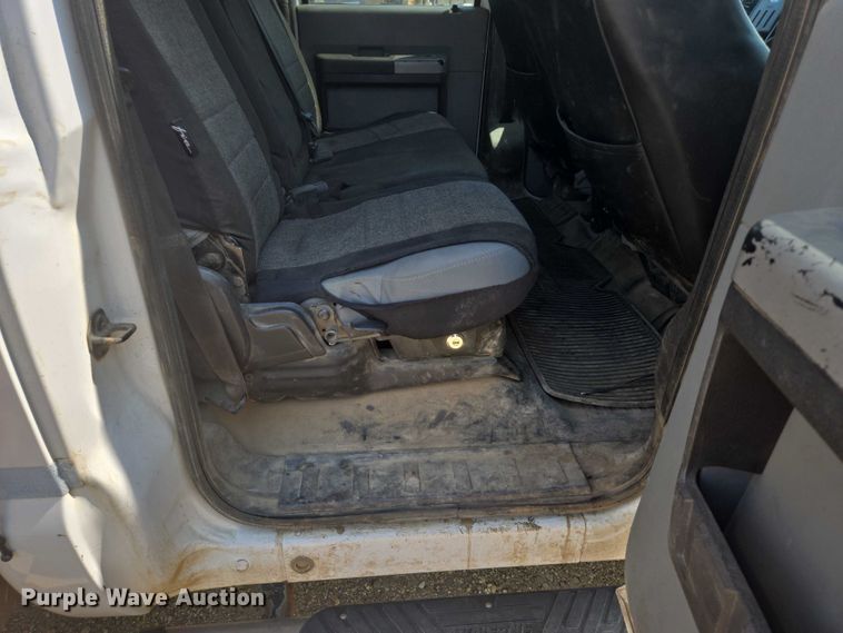 image for item DY1083 2015 Ford F450 Crew Cab utility / service truck