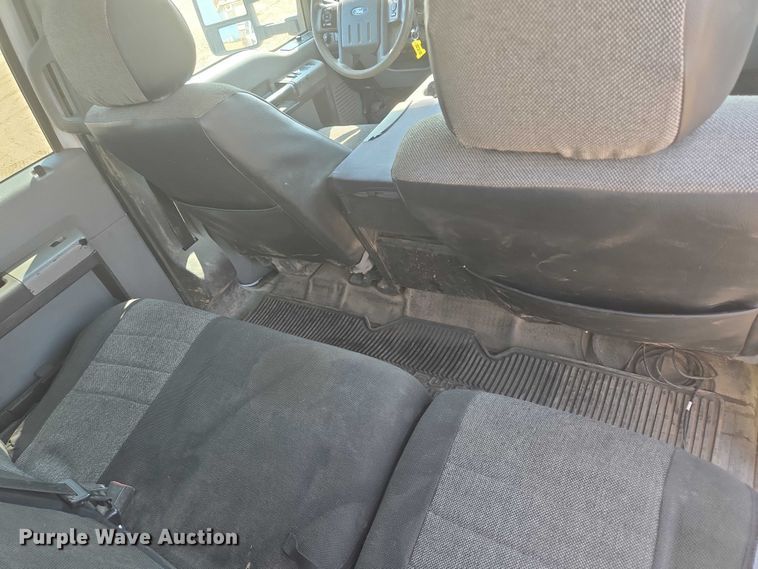 image for item DY1083 2015 Ford F450 Crew Cab utility / service truck