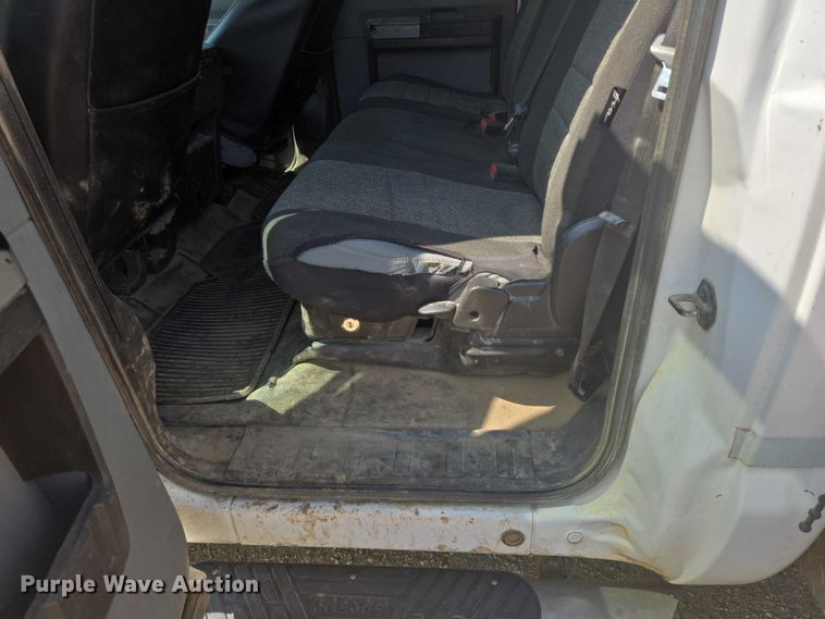 image for item DY1083 2015 Ford F450 Crew Cab utility / service truck