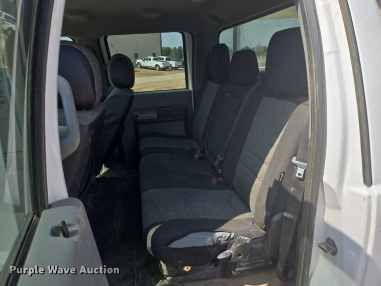 image for item DY1083 2015 Ford F450 Crew Cab utility / service truck