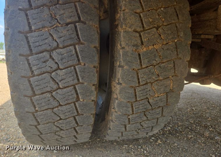 image for item DY1083 2015 Ford F450 Crew Cab utility / service truck