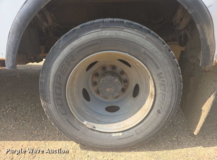 image for item DY1083 2015 Ford F450 Crew Cab utility / service truck