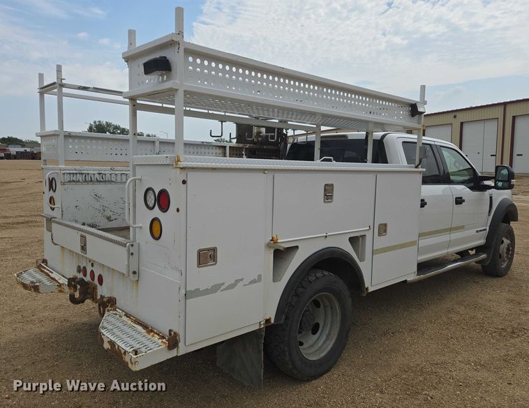 image for item DY1085 2017 Ford F550 Crew Cab utility / service truck