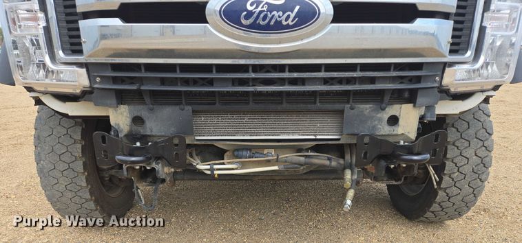 image for item DY1085 2017 Ford F550 Crew Cab utility / service truck