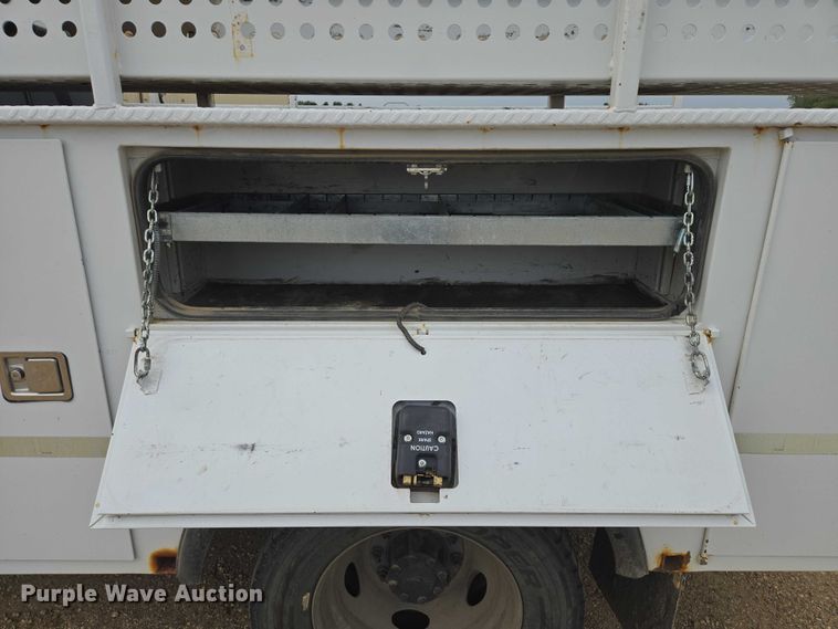 image for item DY1085 2017 Ford F550 Crew Cab utility / service truck