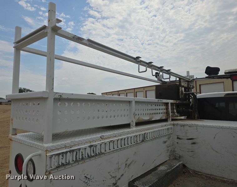 image for item DY1085 2017 Ford F550 Crew Cab utility / service truck