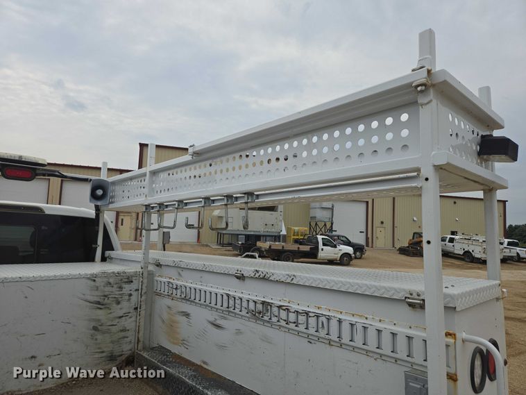 image for item DY1085 2017 Ford F550 Crew Cab utility / service truck