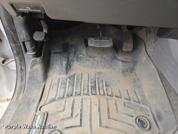 image for item DY1085 2017 Ford F550 Crew Cab utility / service truck