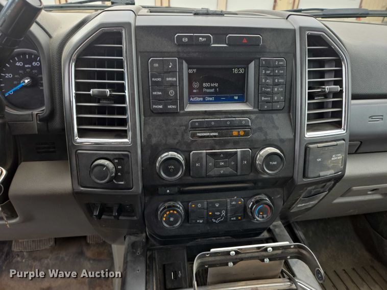 image for item DY1085 2017 Ford F550 Crew Cab utility / service truck