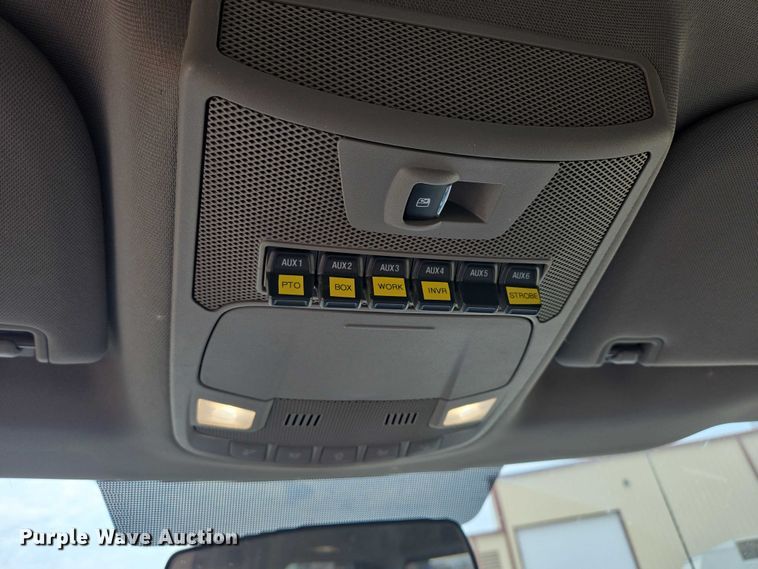 image for item DY1085 2017 Ford F550 Crew Cab utility / service truck