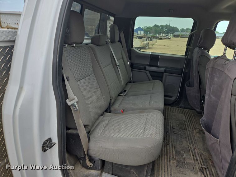 image for item DY1085 2017 Ford F550 Crew Cab utility / service truck