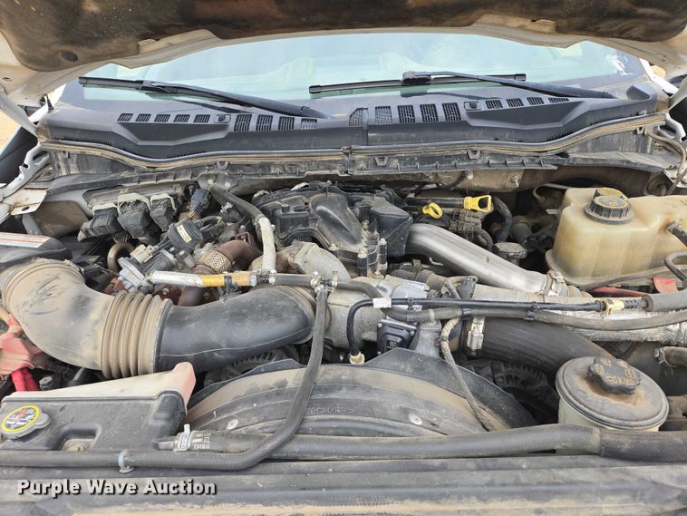 image for item DY1085 2017 Ford F550 Crew Cab utility / service truck