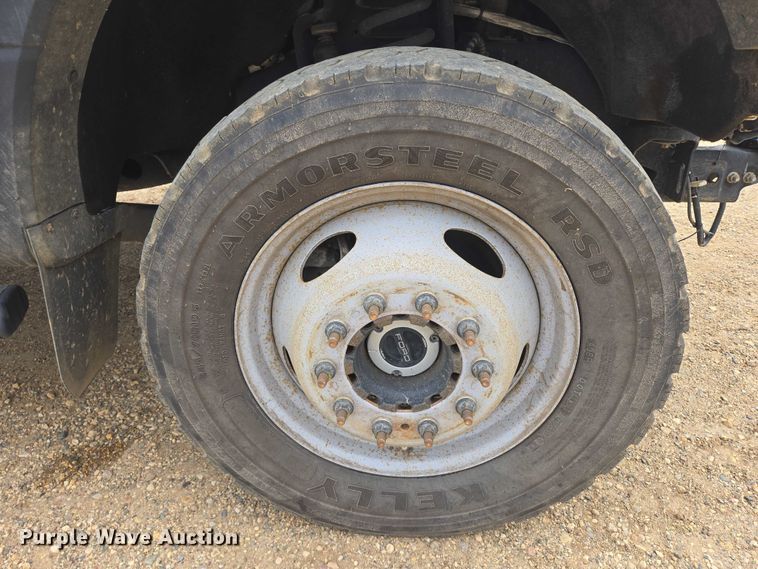 image for item DY1085 2017 Ford F550 Crew Cab utility / service truck