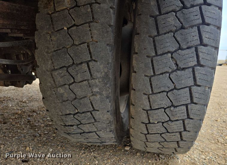 image for item DY1085 2017 Ford F550 Crew Cab utility / service truck