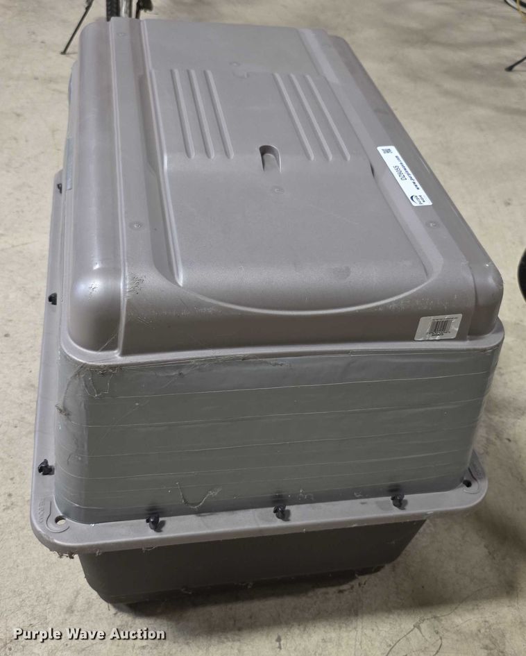 image for item DZ6055 Retriever pet carrier